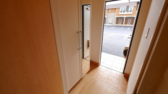 Costa Mesa(コスタメサ）Ⅱの玄関