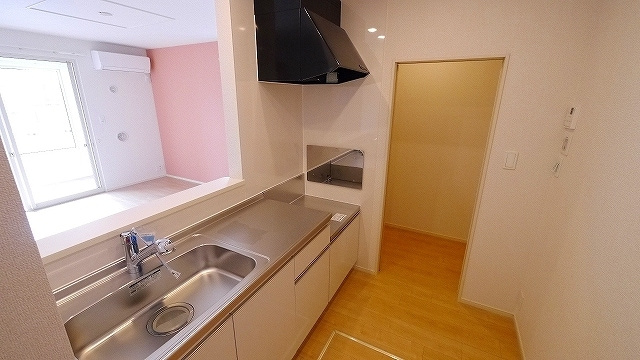 Costa Mesa(コスタメサ）Ⅱのキッチン