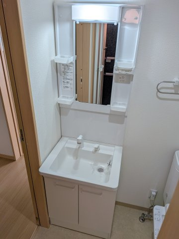 【洗面所】 | パレスヒル津田沼Ⅱ | 生活に欠かせない独立洗面台です