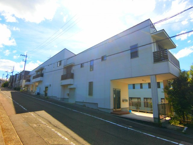 ルミナージュ光明池の外観