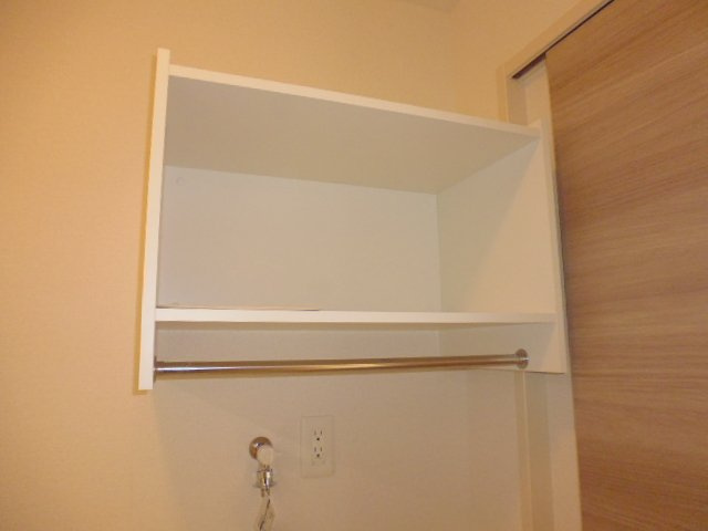 グロワールのその他|洗濯機置き場上部