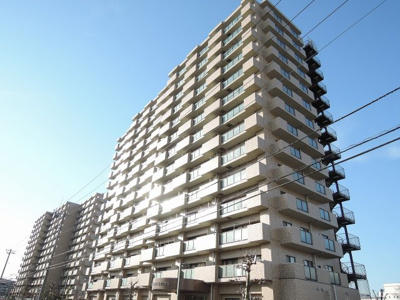【外観】 | ローヤルシティ鴨居6番館 | JR横浜線「鴨居」駅徒歩6分と好立地！帰宅時間が遅い方も安心です♪