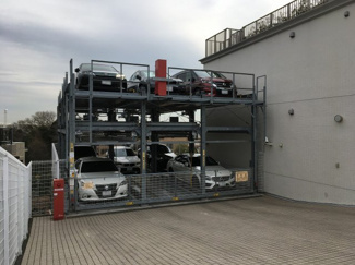 【駐車場】