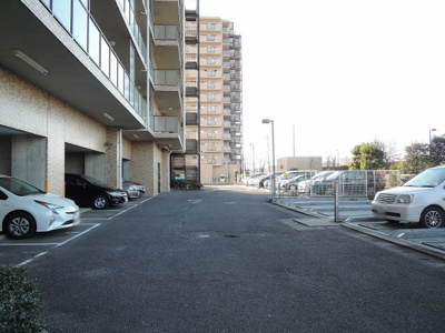 【駐車場】 | ローヤルシティ鴨居六番館