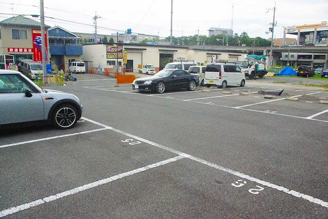 尾崎平城山駐車場の駐車場