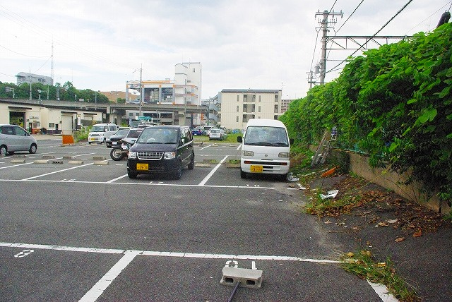 尾崎平城山駐車場の駐車場