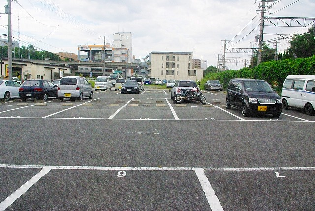 尾崎平城山駐車場の駐車場