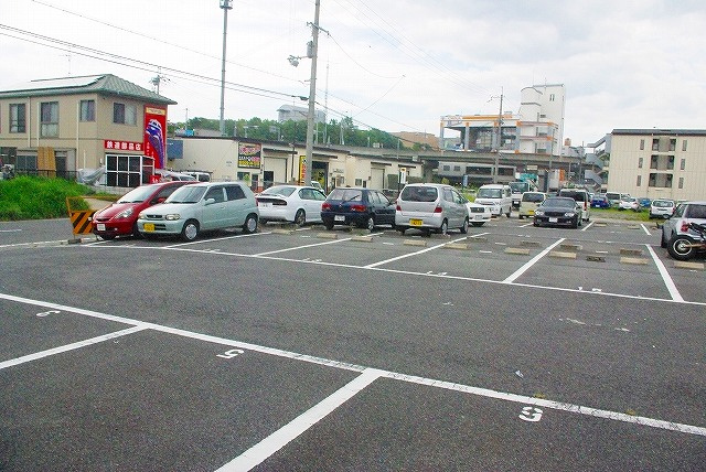 尾崎平城山駐車場の駐車場