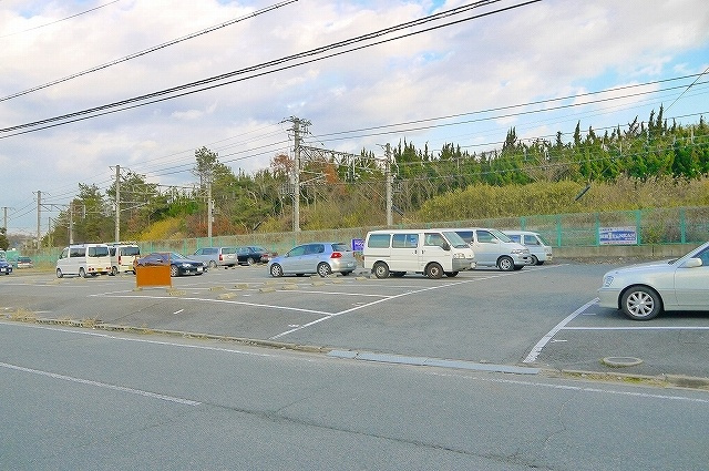 尾崎平城山駐車場