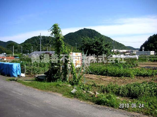 ３１０４８　岐阜市向加野土地の外観