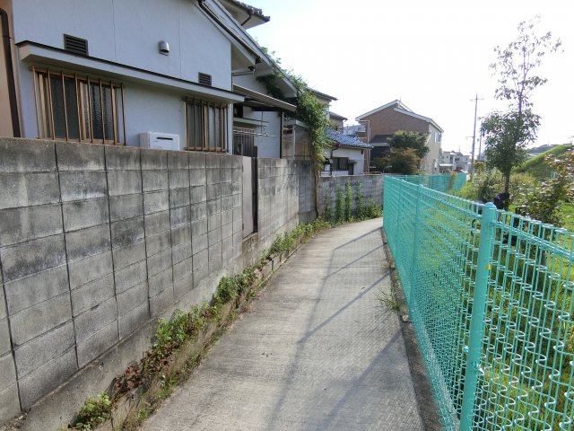 明石市大久保町大窪　土地の外観|北側里道から撮影