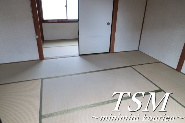 北中振２戸１貸家の寝室|２階の和室６帖