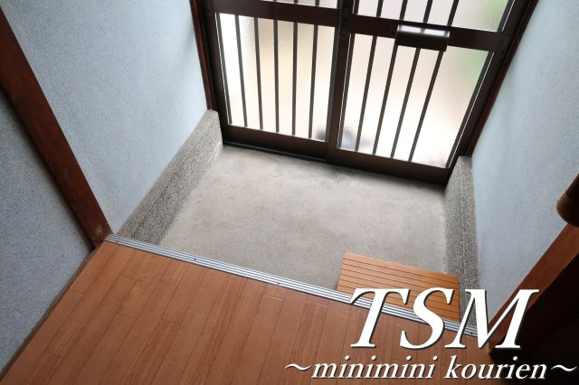 北中振２戸１貸家の玄関|広い玄関