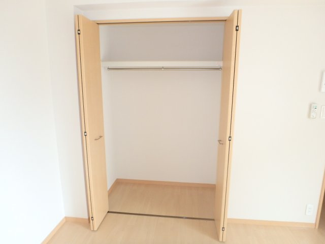 コンフォール日吉の収納|他のお部屋の参考写真となります。