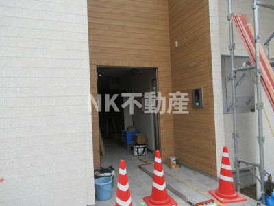 【エントランス】 | Living Life NAGASE(リビングライフ長瀬）（長瀬賃貸） | エントランスです