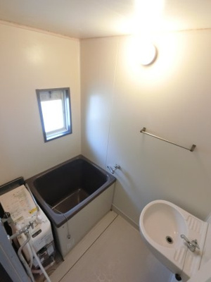 【浴室】 | サンハイツのぶと | 浴室窓付です