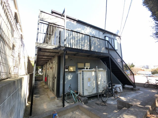 【エントランス】 | 周辺は住宅街です