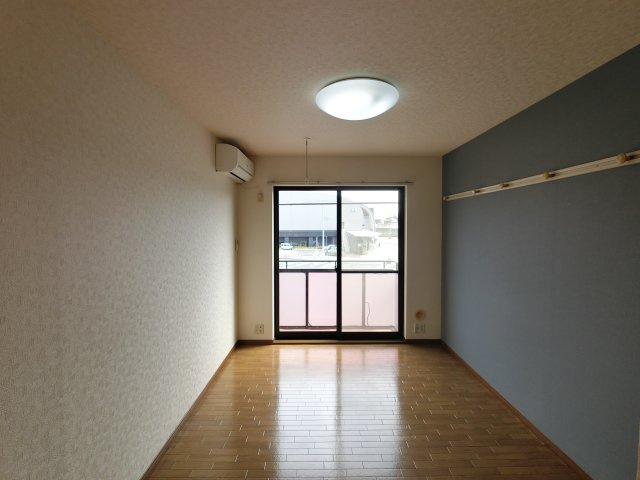 【居間・リビング】 | 照明器具付です