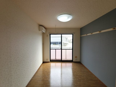【居間・リビング】 | ピア樹Ⅲ | 照明器具付です