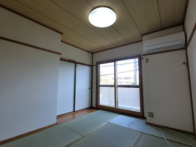 【和室】 | コーポ立花 | エアコン付です、窓は二重サッシです