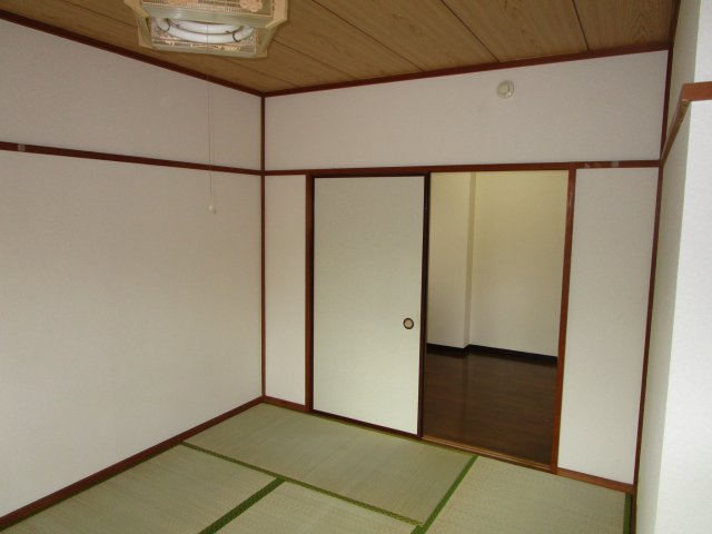 【和室】 | ゆったりとくつろげる和室です