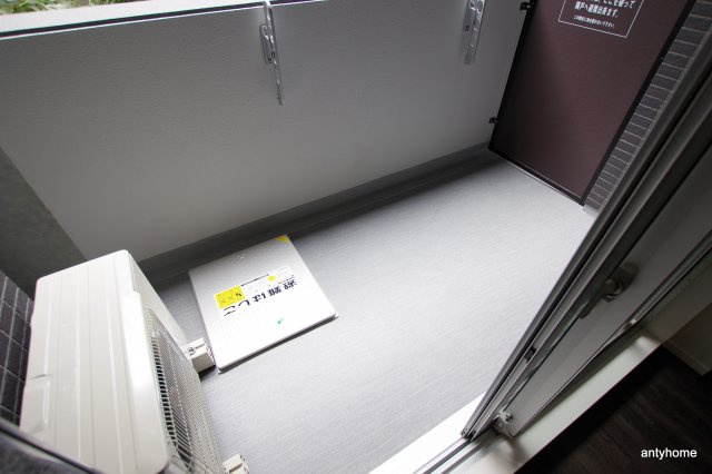 スワンズシティ大手前レーヴェ　仲介手数料無料のバルコニー