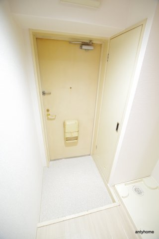 ライオンズマンション天神橋　仲介手数料無料の玄関