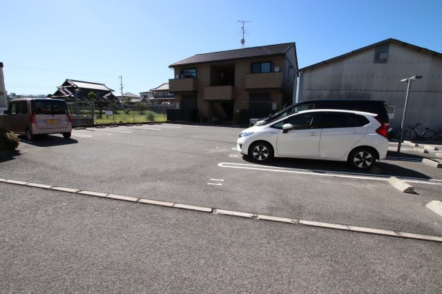 【駐車場】 | シャルムポポ