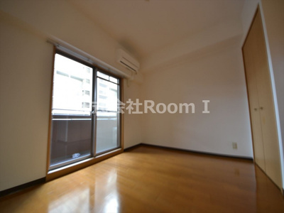 【洋室】 | レジディア天神橋 | 個人の部屋や寝室として使える洋室です