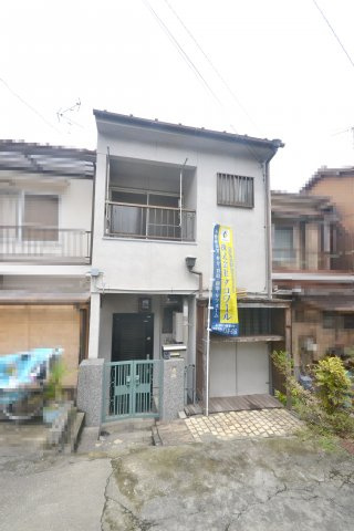 堺市西区津久野町　テラスハウスの前面道路含む現地写真