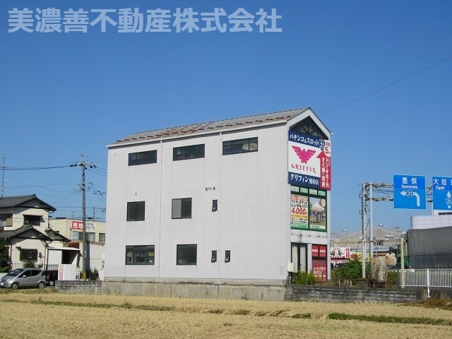 ３００６４　岐阜市六条大溝事業用の外観