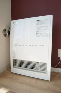【設備】 | グラッツェ櫻乃邸 | 経済的ですぐにお部屋が暖まる都市ガス仕様の暖房です。