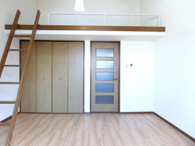 シャトル狭山遊園の居間・リビング