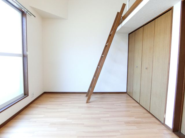 シャトル狭山遊園の居間・リビング