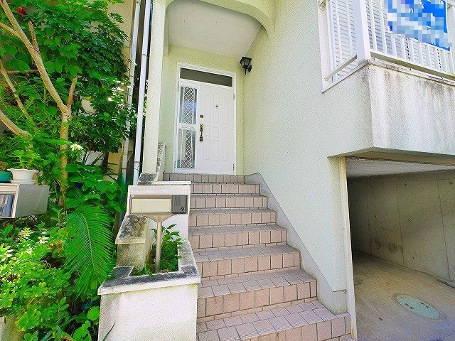 廣畑邸一戸建てのエントランス|玄関スペース