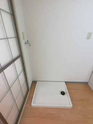 【設備】 | ヒロハウス | 室内洗濯機置場です