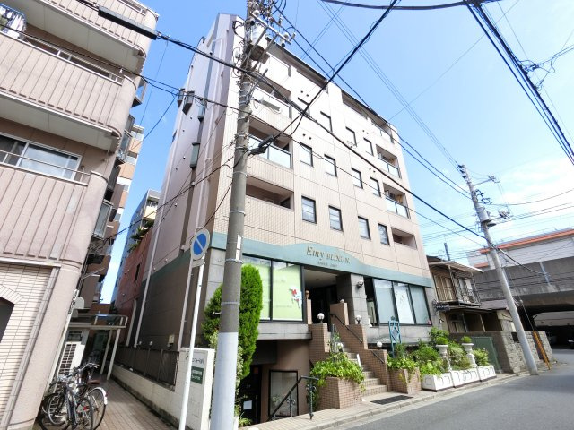 【外観】 | 防犯カメラも設置されたセキュリティ重視の建物です