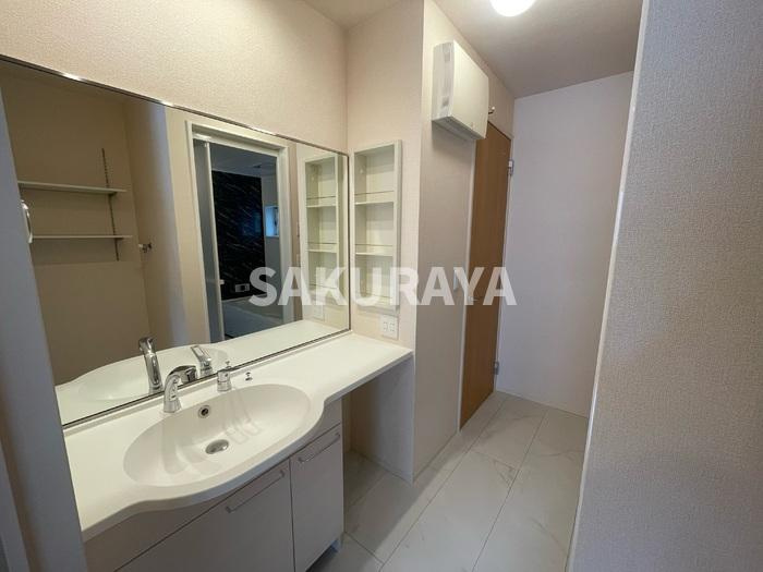 ソラーレの独立洗面台