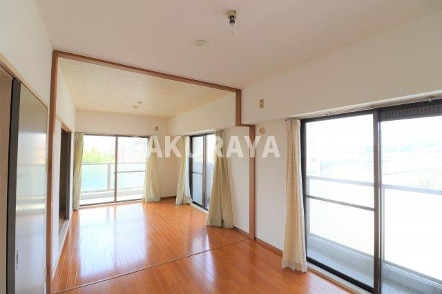 高雄ハイツの居間・リビング|2019年撮影。現況と異なる場合がございます。