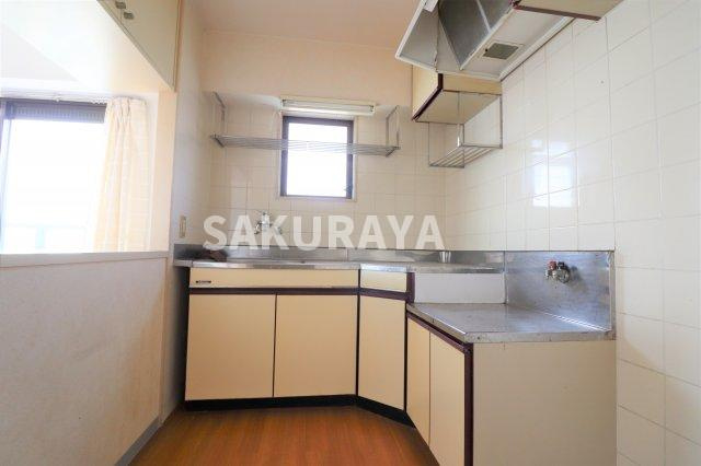 高雄ハイツのキッチン|2019年撮影。現況と異なる場合がございます。