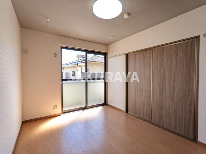 セピアコートの洋室