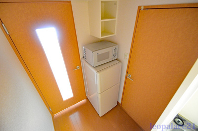 【設備】 | クレスト | 冷蔵庫、電子レンジ