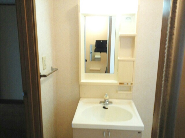田間パークハイツⅠの独立洗面台