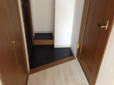 【玄関】 | 鳴海ビル