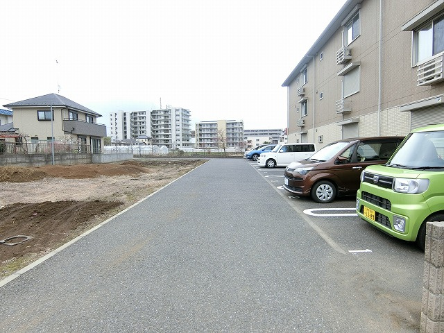 パークヒル砂川の駐車場