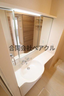 【洗面所】 | サンフローラ伏見板橋 | コンパクトで使いやすい洗面所