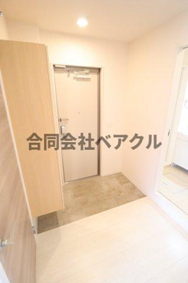 【玄関】 | サンフローラ伏見板橋 | ゆったりとした玄関です