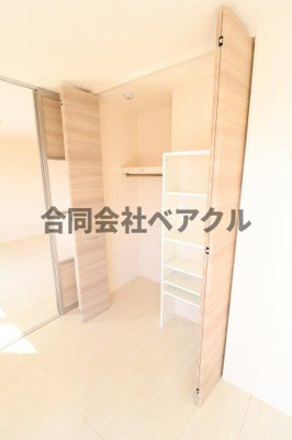 【居間・リビング】 | サンフローラ伏見板橋 | ゆったり過ごせる居間です