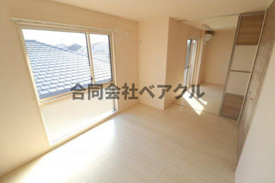【洋室】 | サンフローラ伏見板橋 | コンパクトで使いやすい洋室です