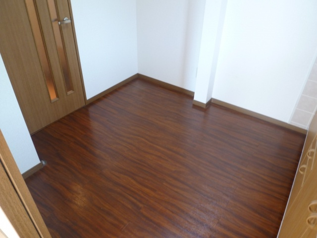 クイーンズマンション元町の洋室